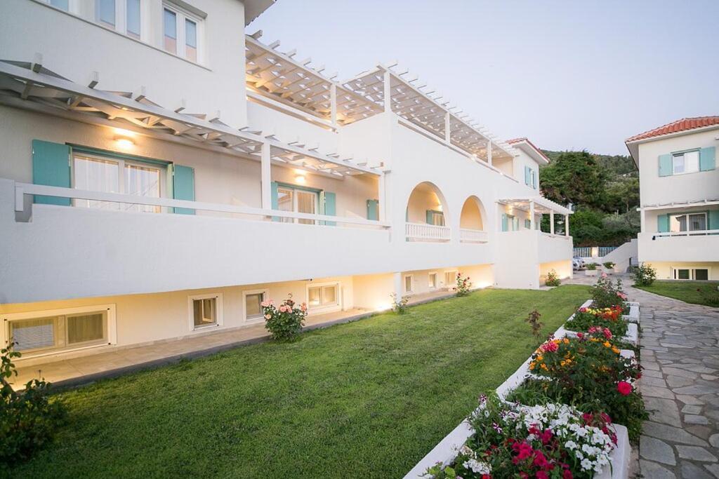 Sunrise Village Hotel Apartments Skopelos Exterior foto