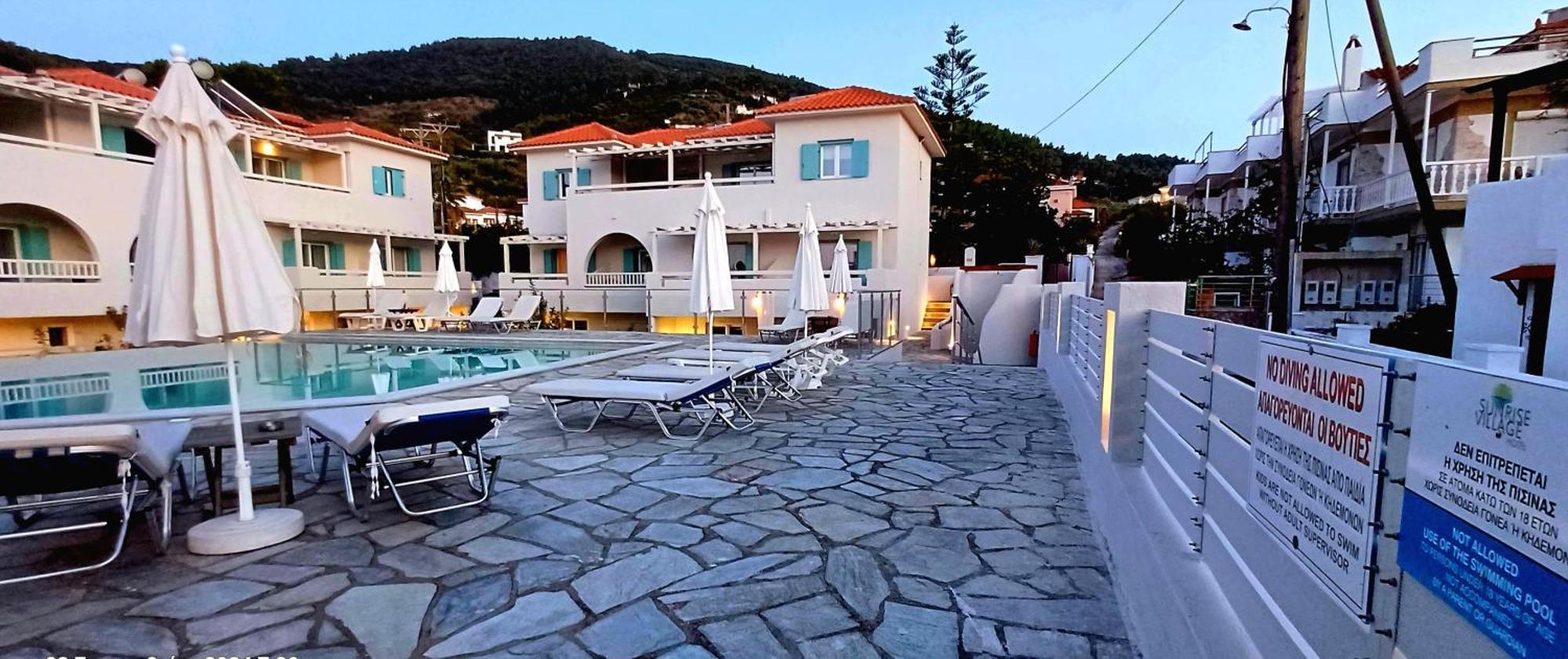 Sunrise Village Hotel Apartments Skopelos Exterior foto